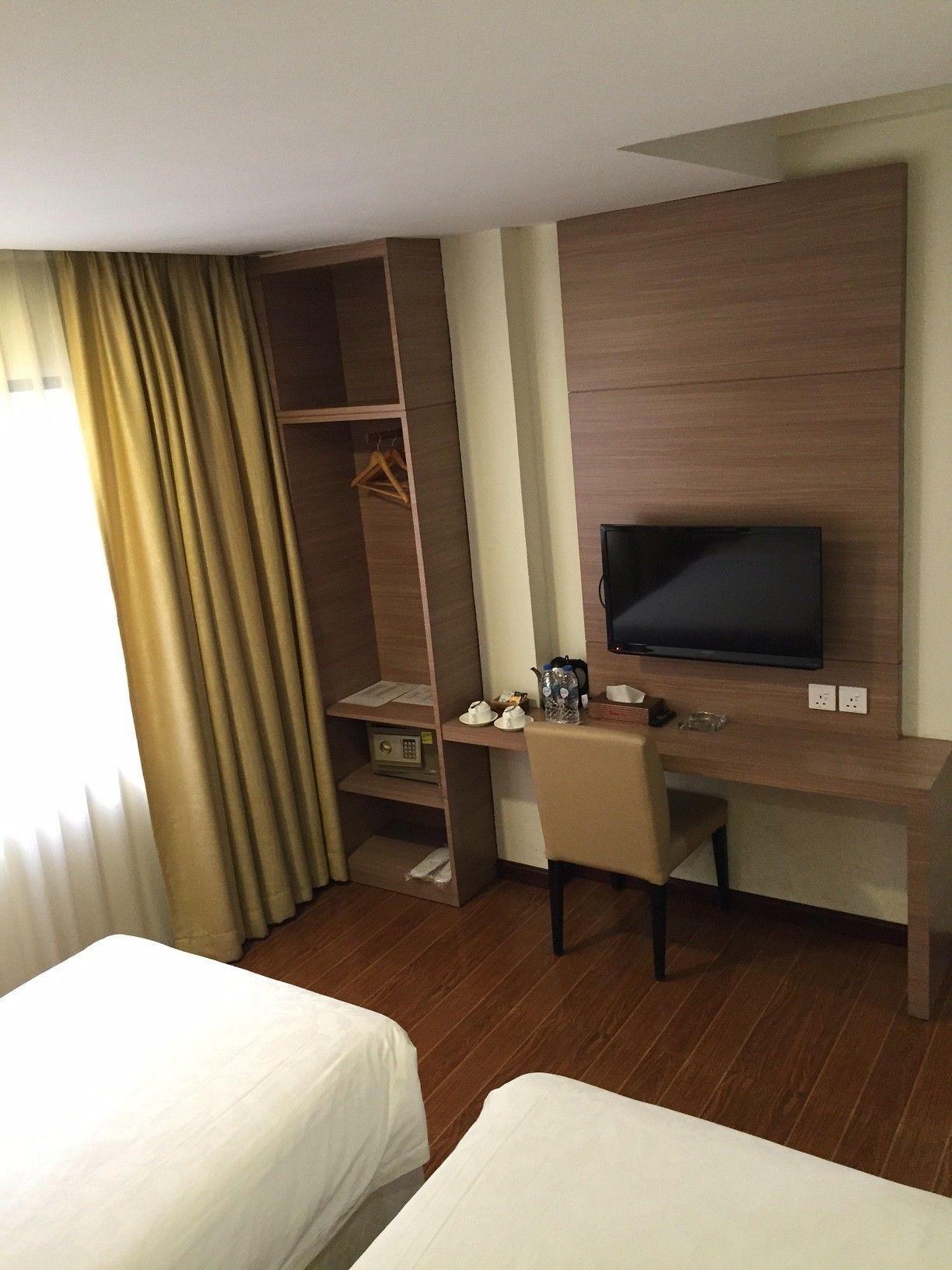 Hana Hotel Batam Exterior foto