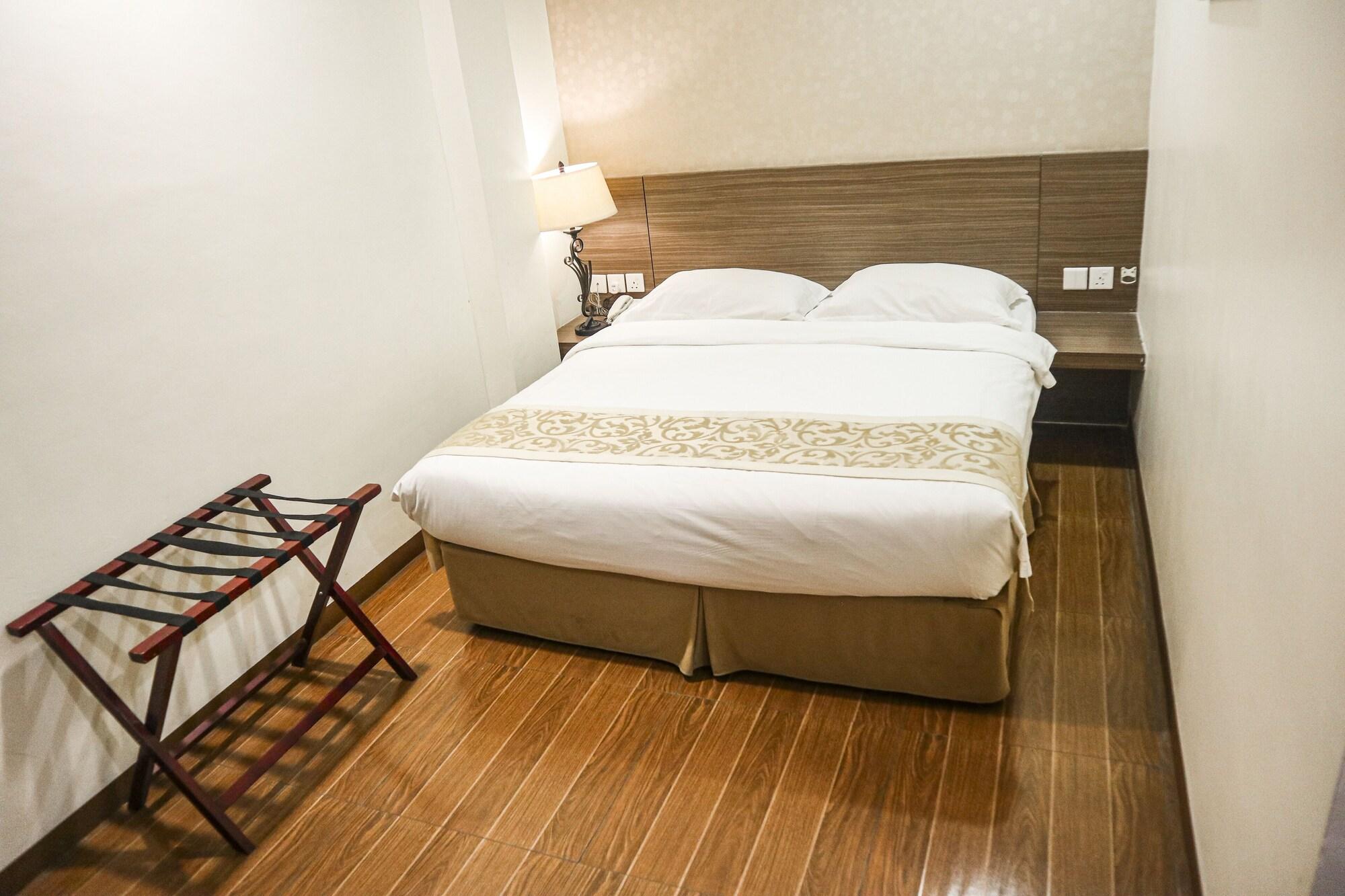 Hana Hotel Batam Exterior foto