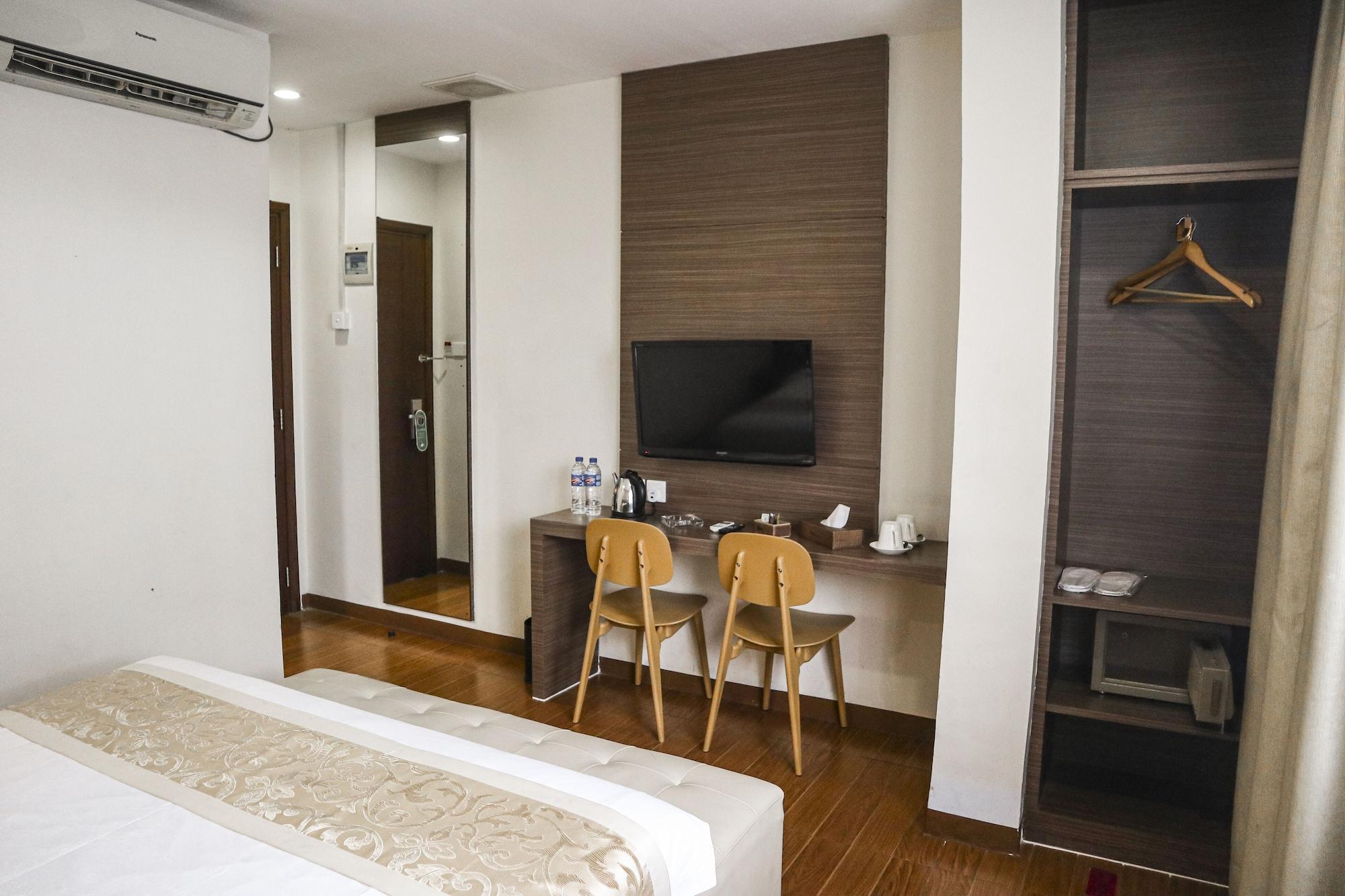 Hana Hotel Batam Exterior foto