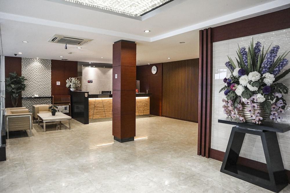 Hana Hotel Batam Exterior foto